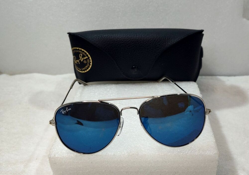 Ray Ban RB3025 Mens Aviator 53-14-140 Gold Metal Sunglasses with Case Scratched